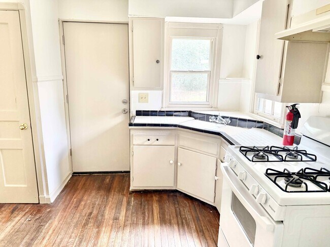 Photo - 1004 Rittiner Dr