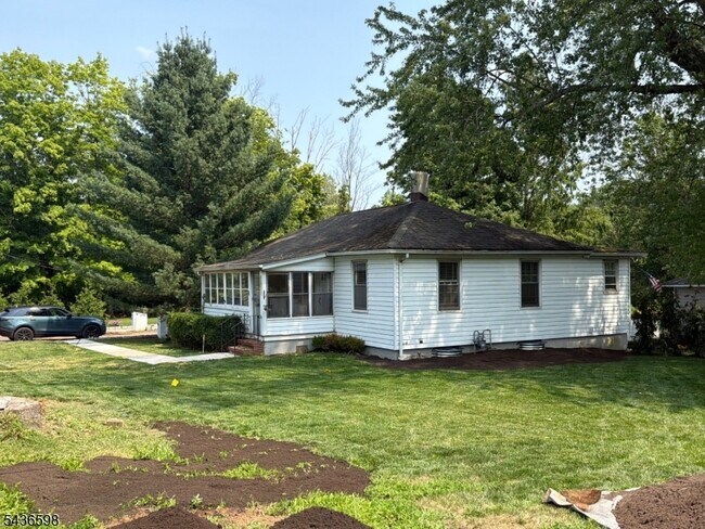 Building Photo - 114 Washington Valley Rd