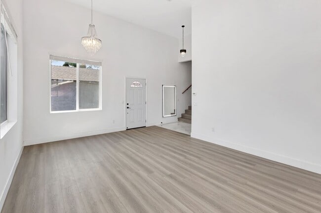 Photo - 1115 Broadmoor Ave