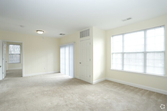 Photo - Windsor Commons