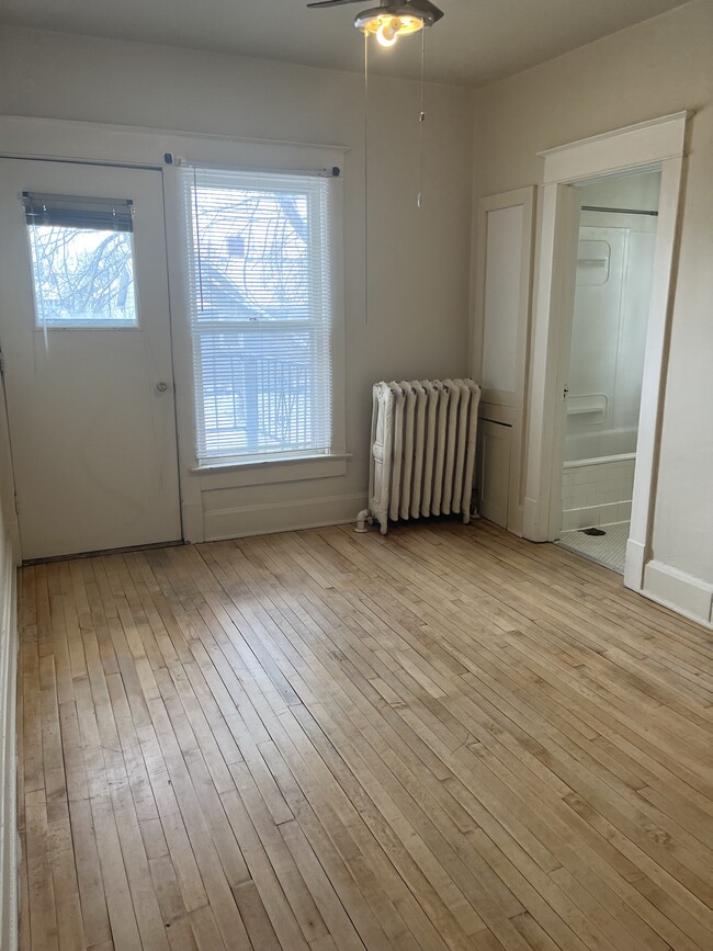 Photo - 807 Dousman St Unit UR