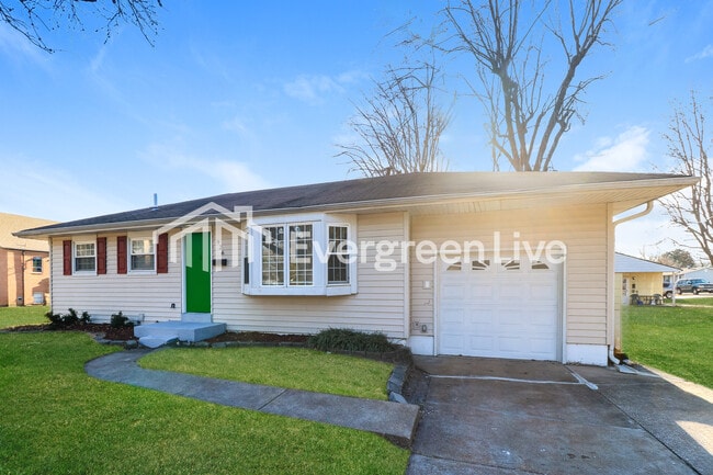 Photo - 926 Lindsay Ln