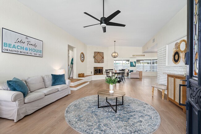 Photo - 94 Ivanhoe Dr