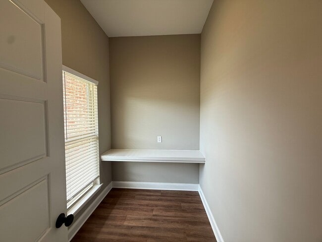 Photo - 116 Madisonville Dr