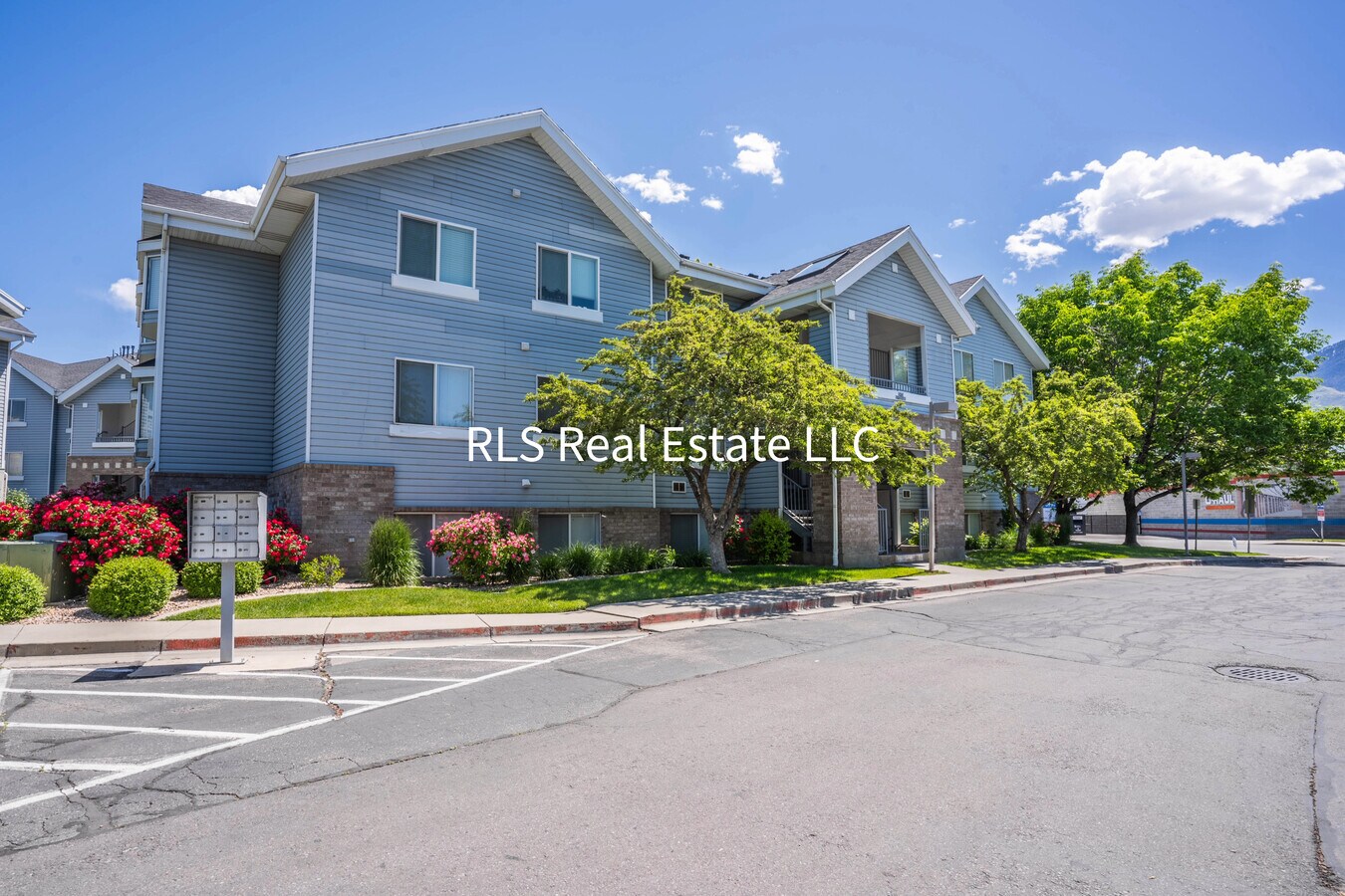 Photo - 1547 N Riverside Ave Unidad 54-A Rental