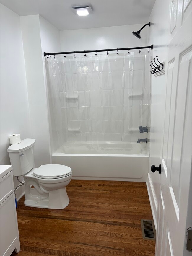 Photo - 901 Pike St Unidad Apt A