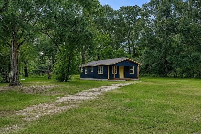 Building Photo - 15897 Dewberry Ln