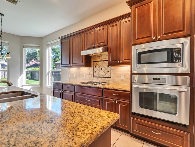 Photo - 5342 Tyler Park Ln