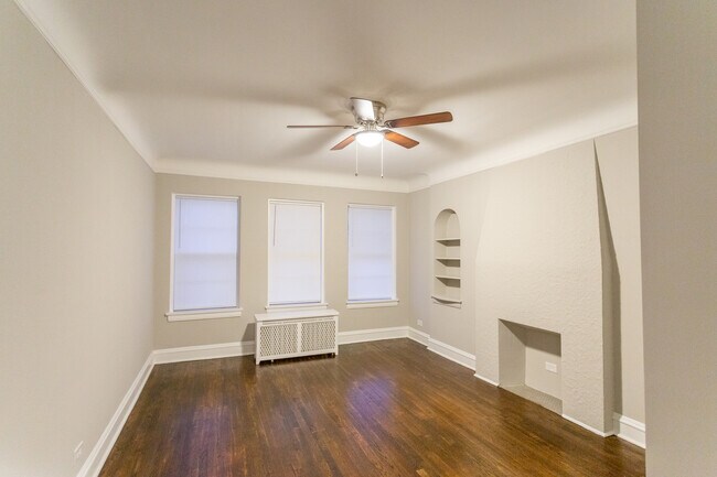 Photo - 2435 W Rosemont Ave Unit 3