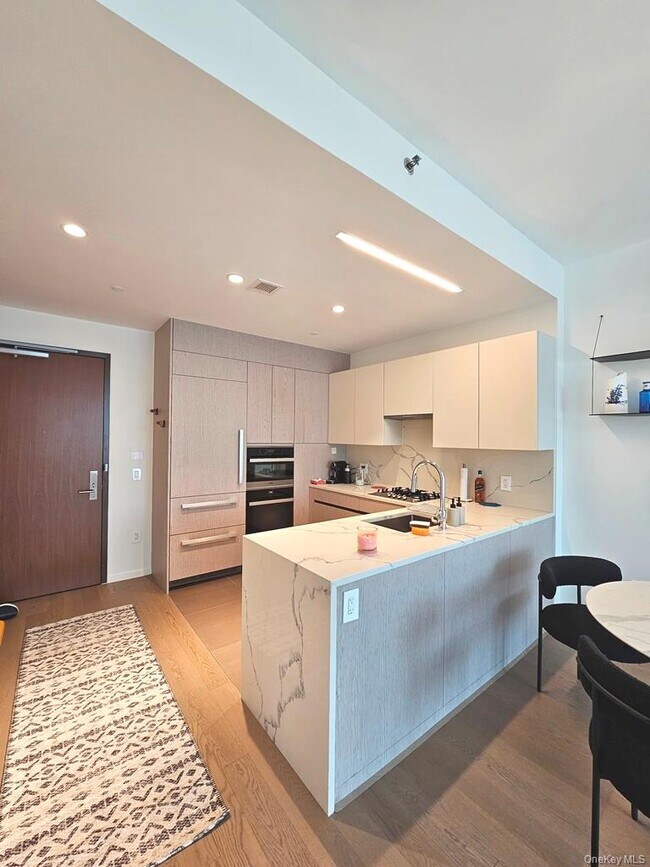133-27 39th Ave Unit 3N