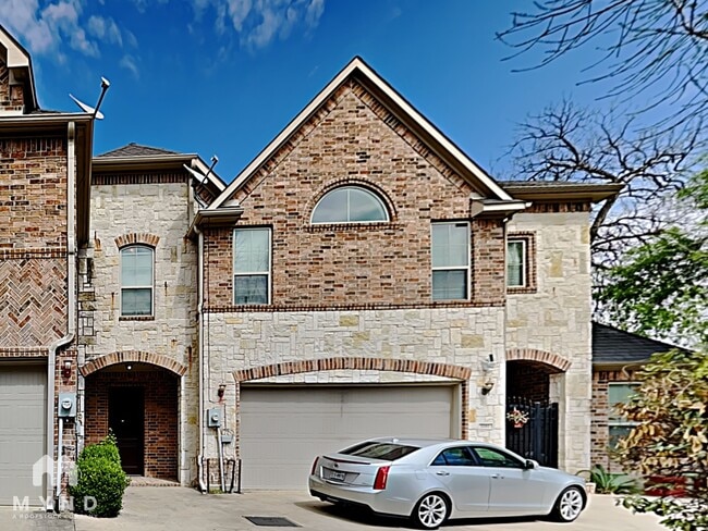 Building Photo - 2204 Apollonia Ln