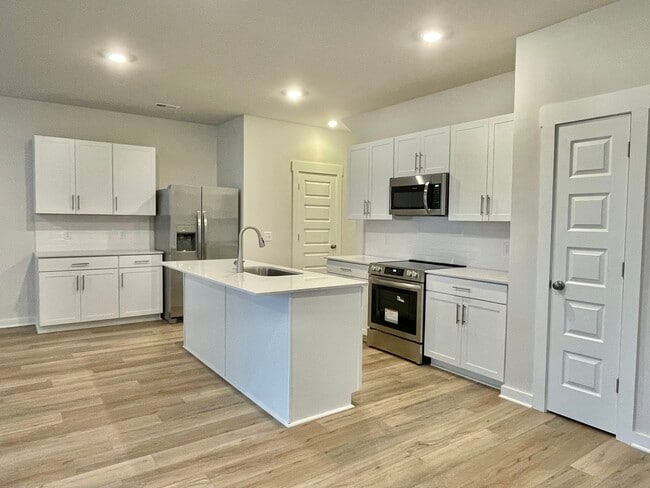 Photo - 1622 Manuka Ln