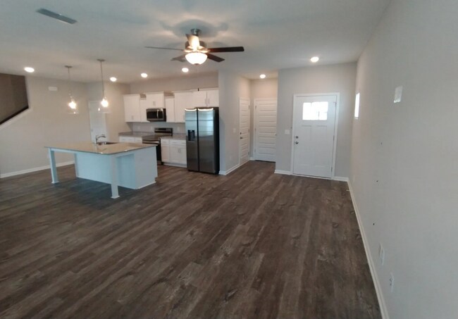 1844 Bethpage Dr