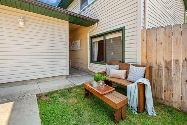 Photo - 4327 W Grover St