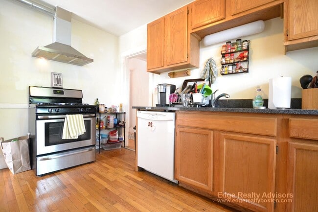 Photo - 25 Colborne Rd Unit 1