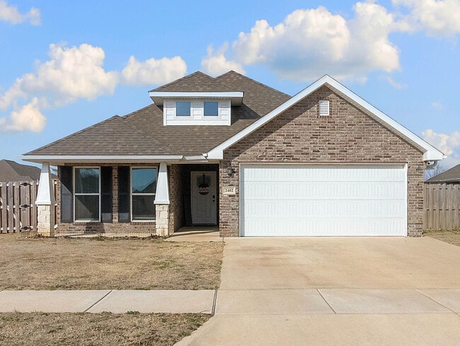 Photo - 2402 England Ln