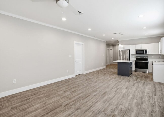 Modern 3 Bedroom Home Minutes from Downtown San Antonio