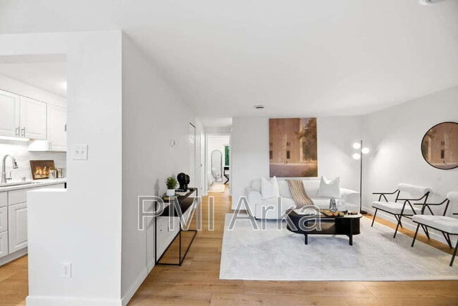 Photo - 12107 NE Bel Red Rd