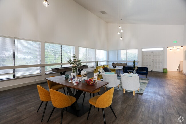 Leasing Office Interior - Canoan Village