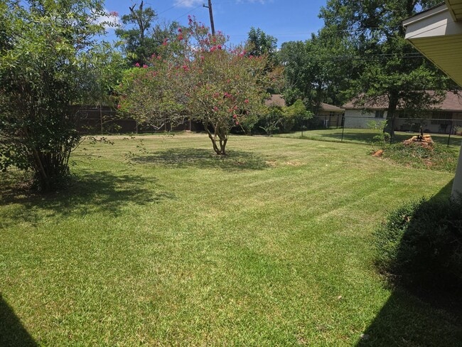 Photo - 6510 Daisy Dr