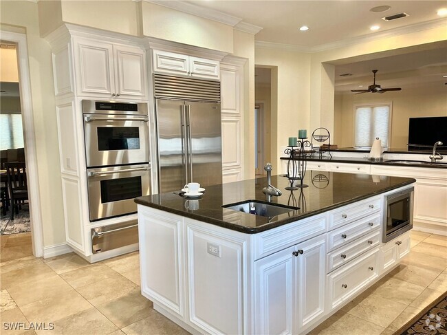 Building Photo - 175 Topanga Dr Rental