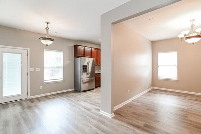 Photo - 7517 Mary Jo Helms Dr