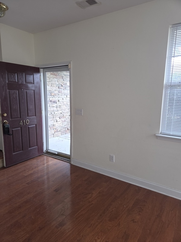 Photo - 410 Indigo Ridge Dr