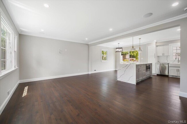 Photo - 2 Brower Pl