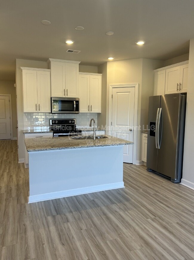 Photo - 1816 Braemar Vlg Dr