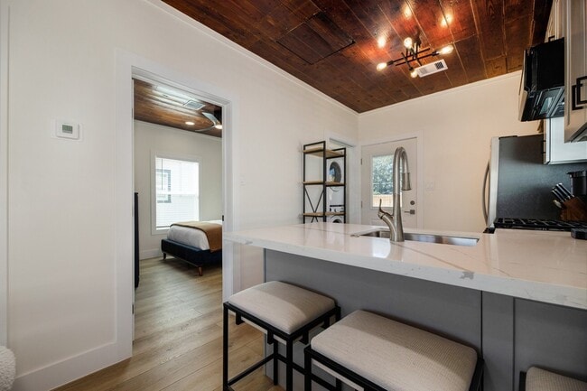 Photo - 1224 53rd St