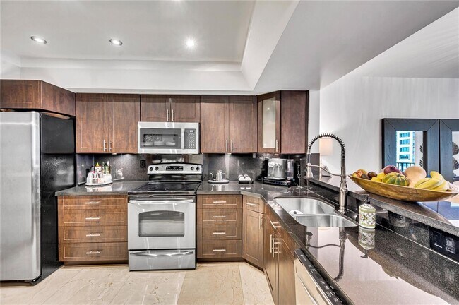 Photo - 520 Brickell Key Dr Unidad A1012
