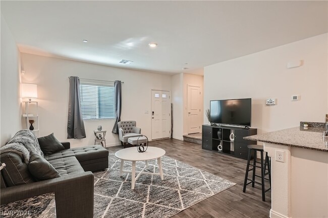 Photo - 527 Clearsable Ave