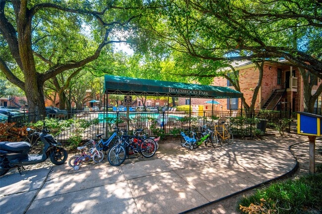 Photo - 2255 Braeswood Park Dr Unit 289