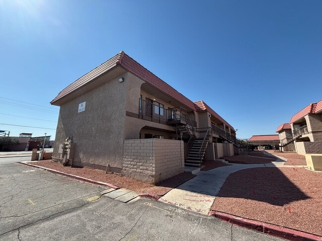 Beautiful 1Bed/1Bath home located in Craig... - Beautiful 1Bed/1Bath home located in Craig...