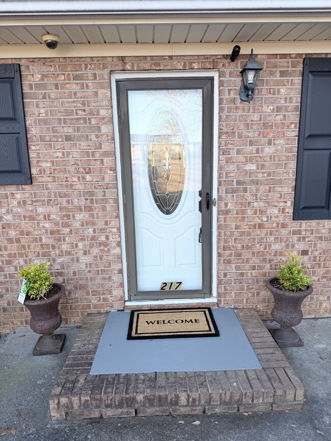 Photo - 217 Ridgecrest Way