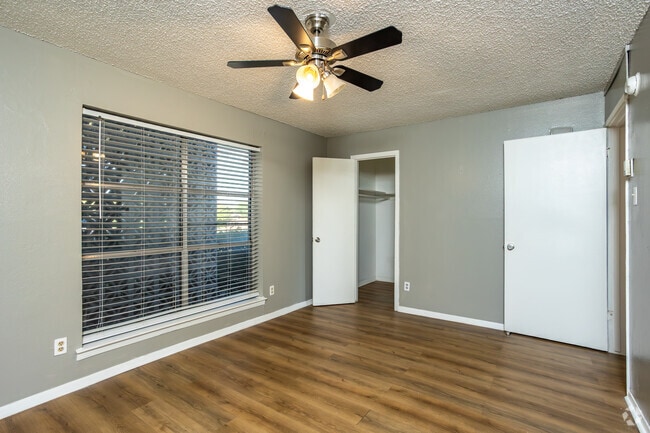 1BR, 1BA - 750SF - Bedroom