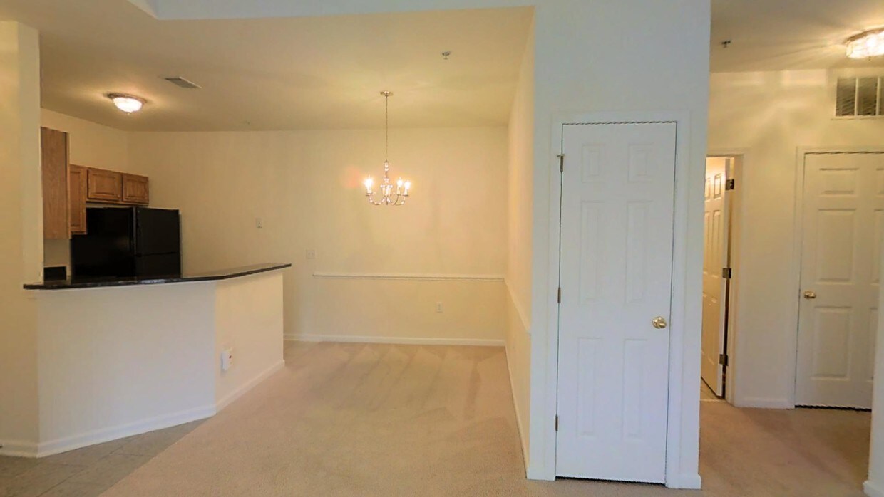 Photo - Chamberlain Place Apartments