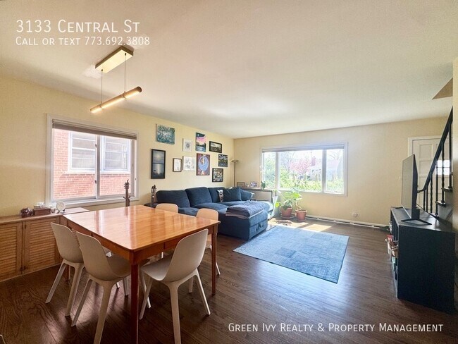 Photo - 3133 Central St