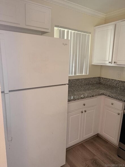 Photo - 7405 Charmant Dr