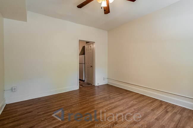 Photo - 115 16th St SE