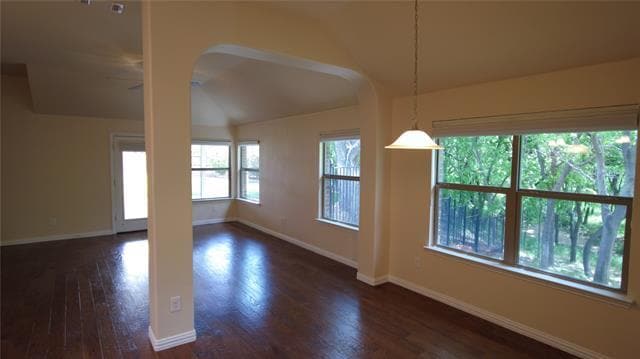 Photo - 300 Dorset Ct