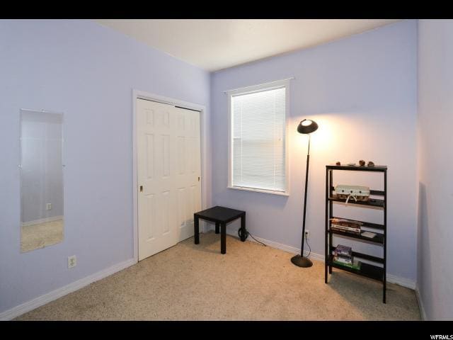 Medium size bedroom - 650 Egli Ct