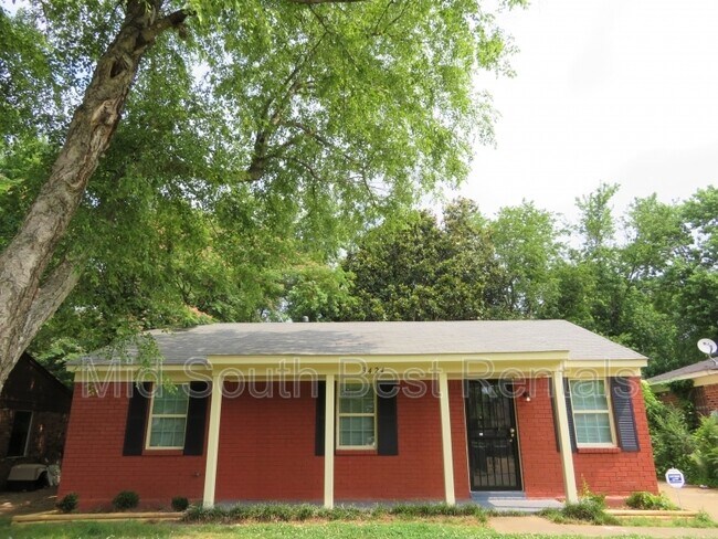 Building Photo - 3424 Piney Woods Ave