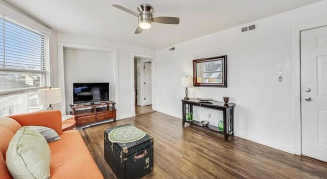 Photo - 1936 N St Louis Ave