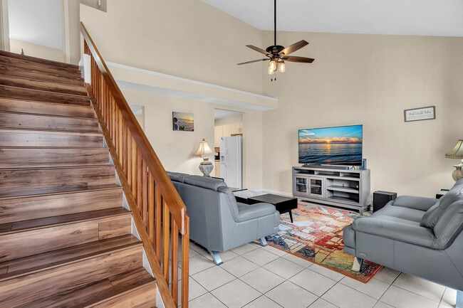 Photo - 10240 NW 33rd Pl