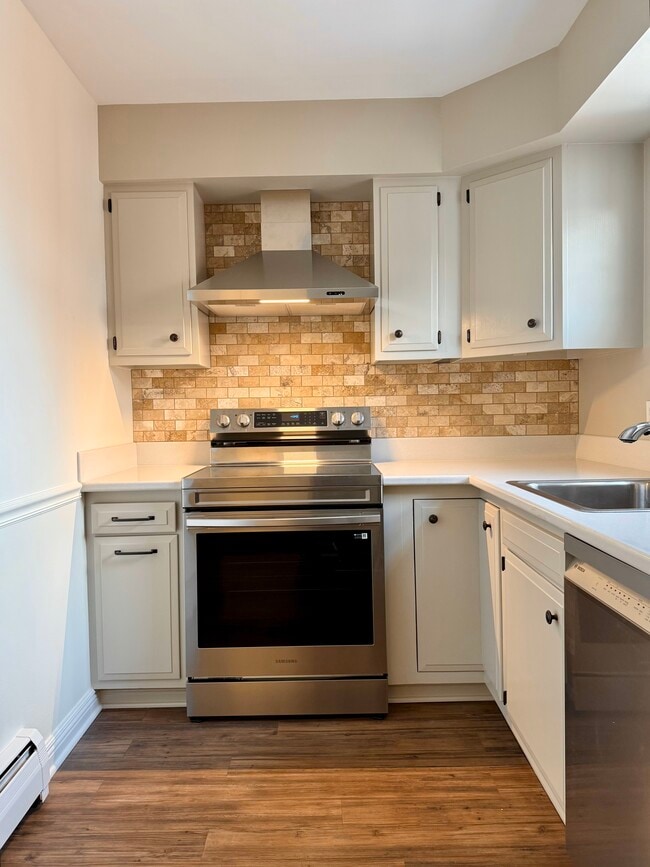 Photo - 6 Millrace St N Unit A