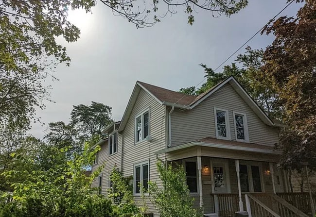 Building Photo - Newly Renovated 3-Bedroom Apartment in Mic... Unit Apt 1