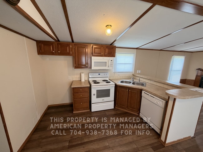 Photo - 128 Ashcraft Dr