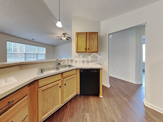 Photo - 212 Marcie Rush Ln