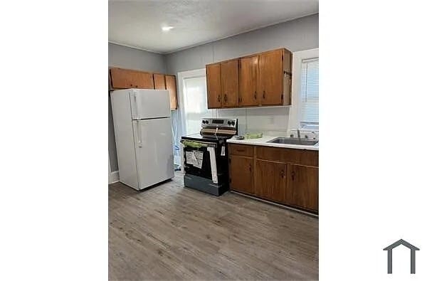 Building Photo - 25 W Wyoming Ave Unit 6